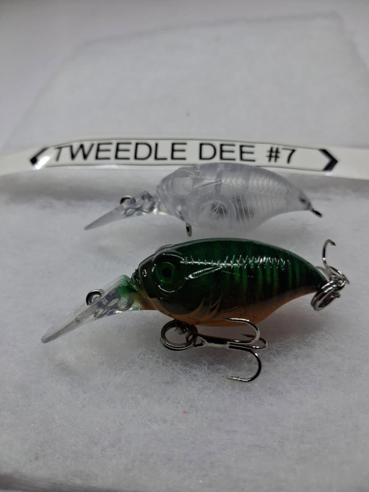 Small Crankbait – 2½ inches – 2 oz
